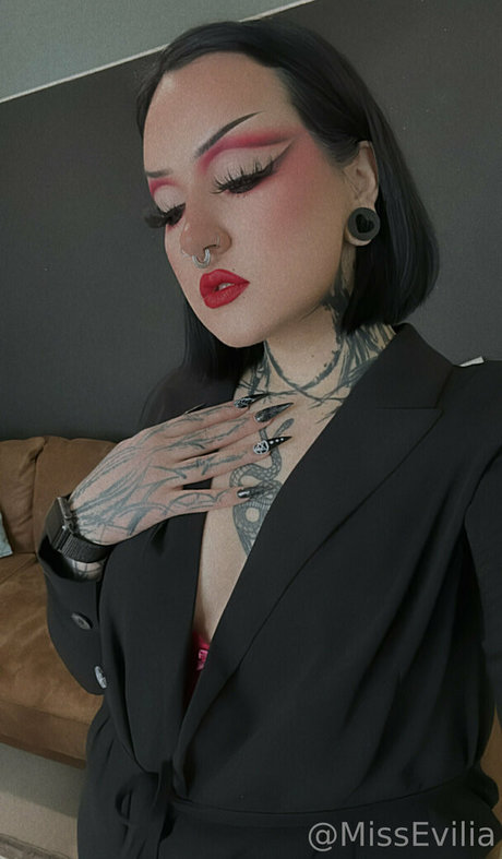 misseviliafree onlyfans sex leak