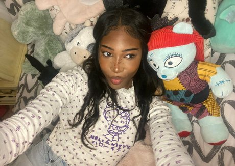 meruhart666 naked on onlyfans