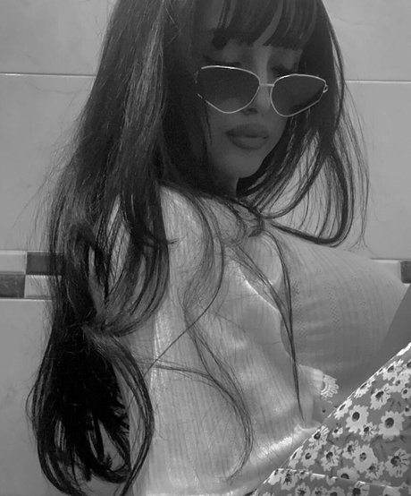 _mi mi ta_ onlyfans picture