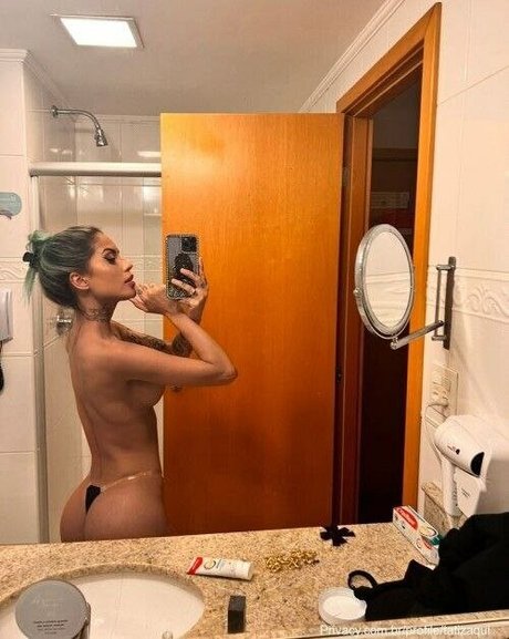 tatizaqui ofc onlyfans model