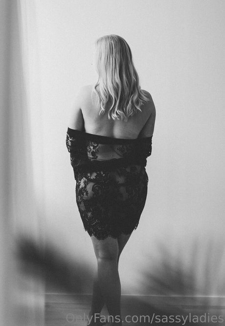 sassyladies is on onlyfans