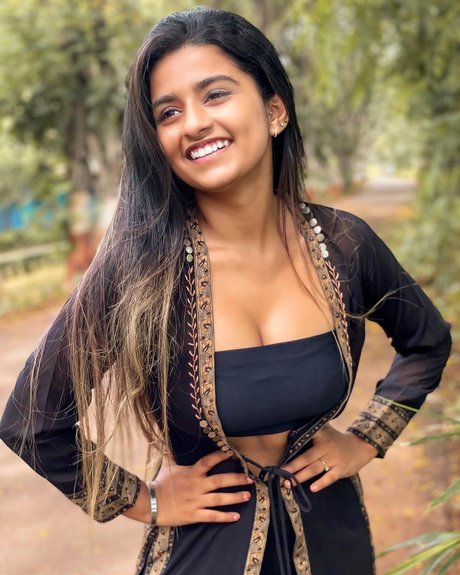 eating onlyfans erotic frame