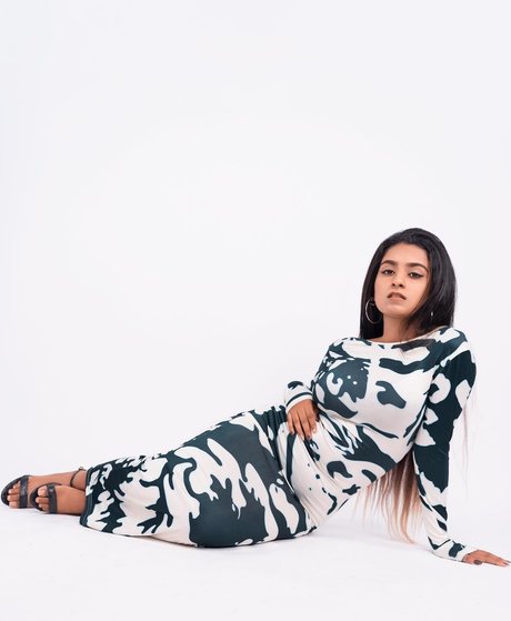 Suhana Khan onlyfans leaks