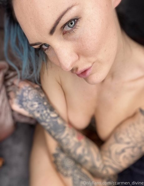 carmen divinefree Profile image