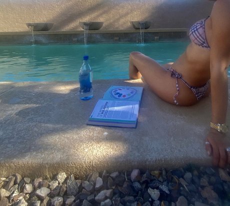 karlaamarie  picture