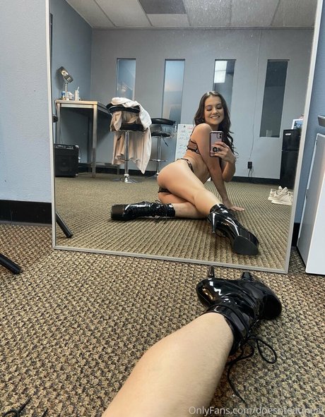 doesnteatmeat onlyfans pic