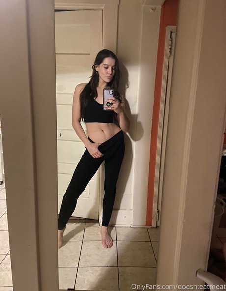 doesnteatmeat onlyfans star