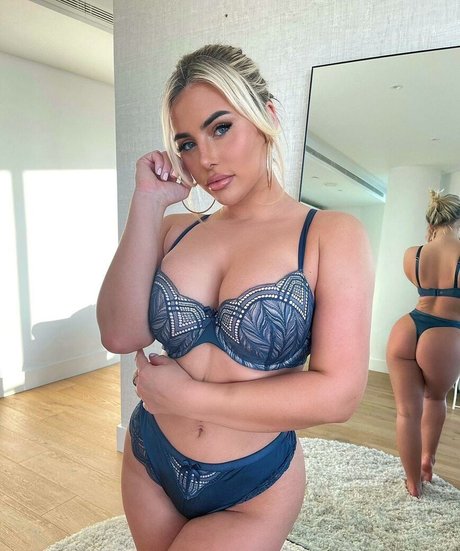 Ellie Brown onlyfans leak naked