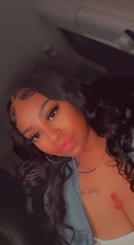 Lovebugg_ onlyfans photos