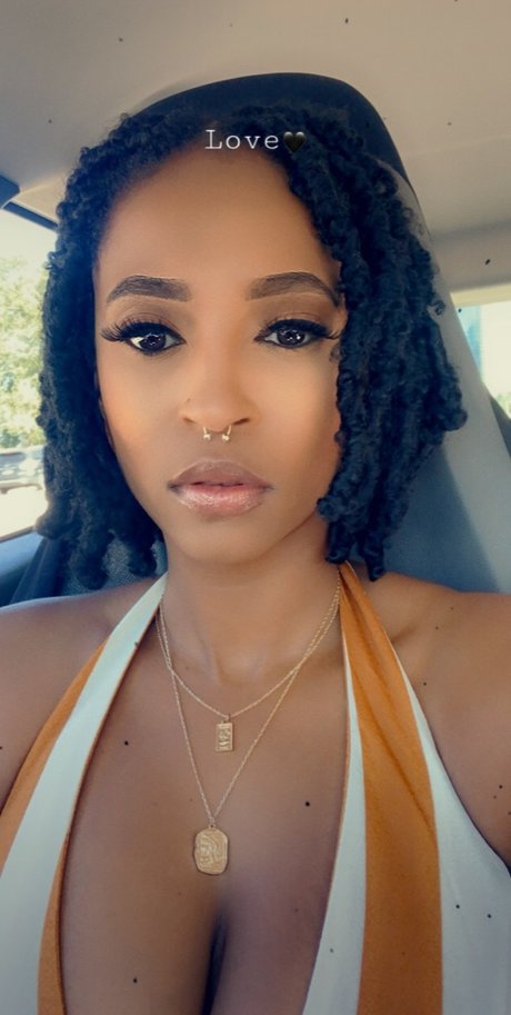 CoCa Monroe leaked only fans