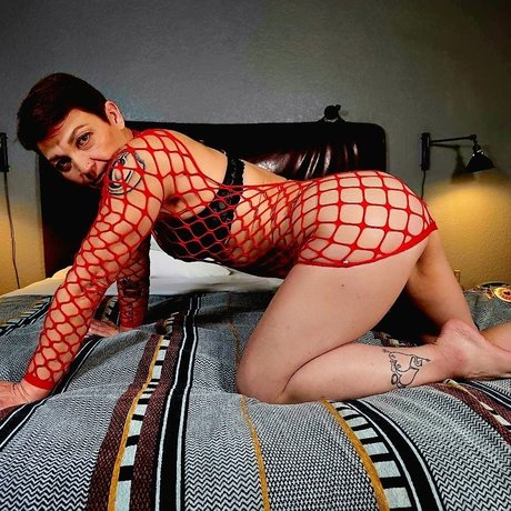 SCORPION QUEEN onlyfans nude