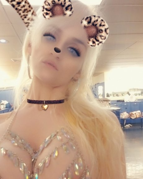 Scarlett Monroe_ feet onlyfans