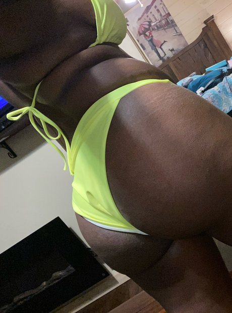 Coco Mulan_ desnuda onlyfans