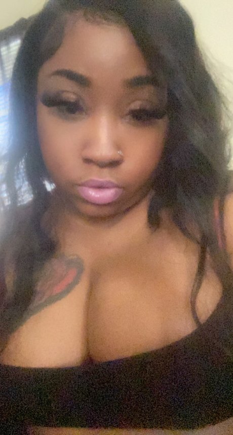 Ebony Love naked onlyfans leak