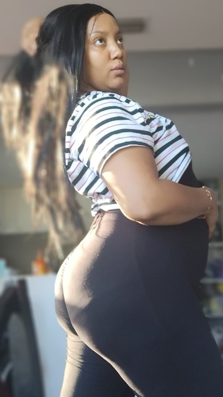 Queen Cosmos onlyfans archive