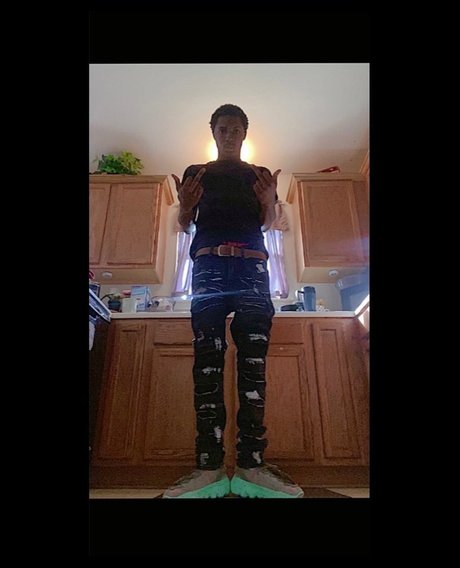 Eue 200 naked onlyfans leak