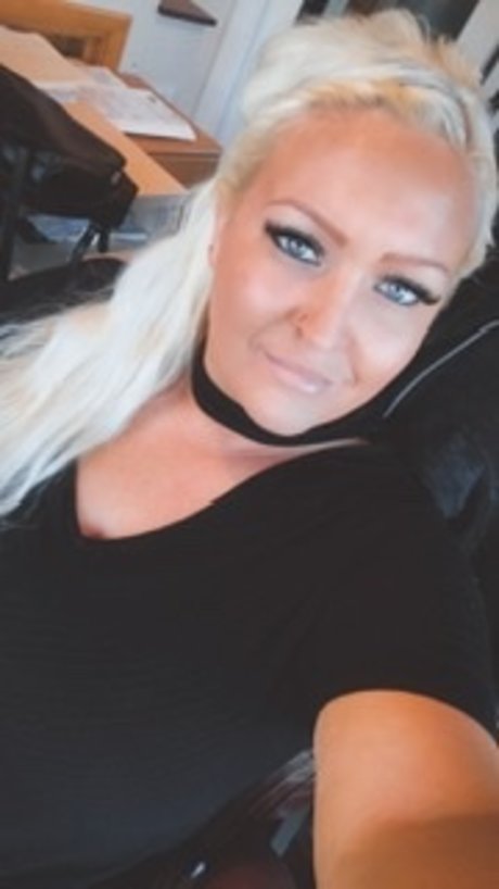 Curvy busty blonde onlyfans sex
