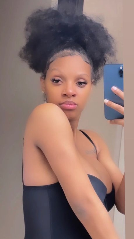 REALPRETTIIEE_ new onlyfans leaks