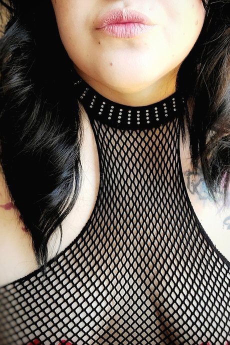 Divalusciousb onlyfans topless