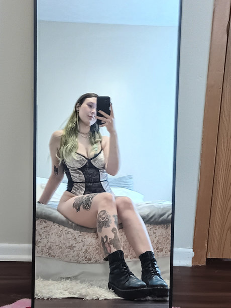 Ms Raspberry onlyfans nude tits