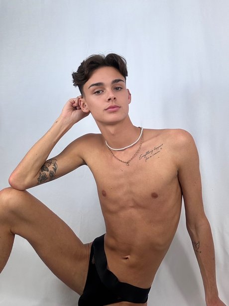 Reuben_ onlyfans model