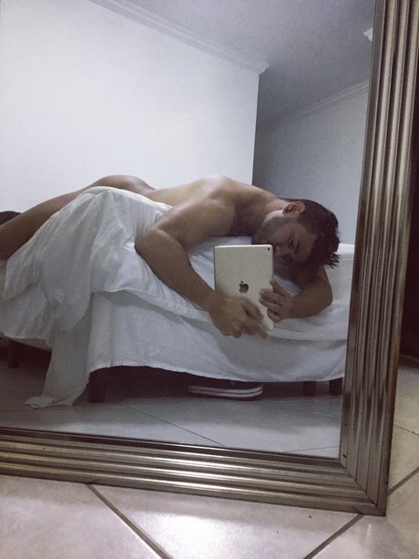 Ronald Aguilera onlyfans lesk