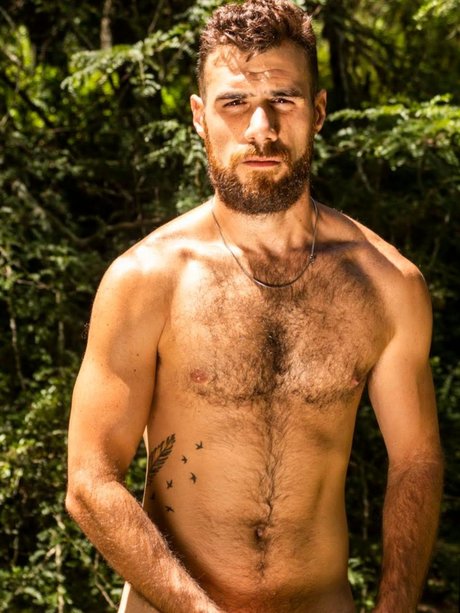 Rodrigoelsantofree nude only fans leaks