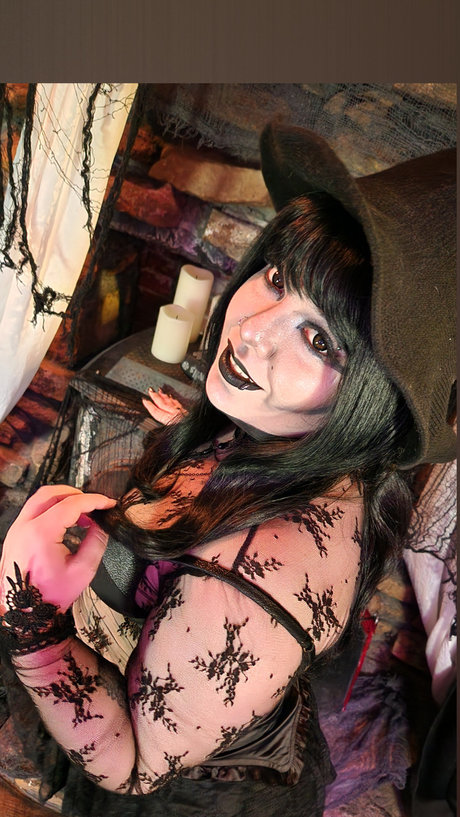 Rose Red Neko onlyfans nude photos