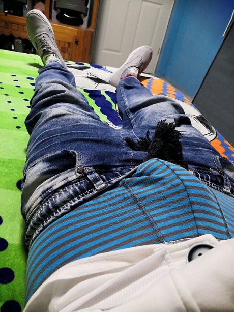 Sagging Abs Wolf Shirtless onlyfans post