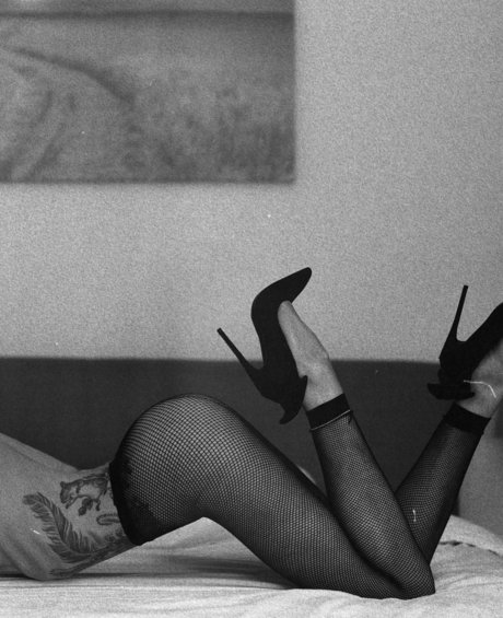 Saga XuX onlyfans porn