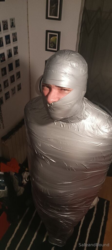 Safe and Bound onlyfans leak