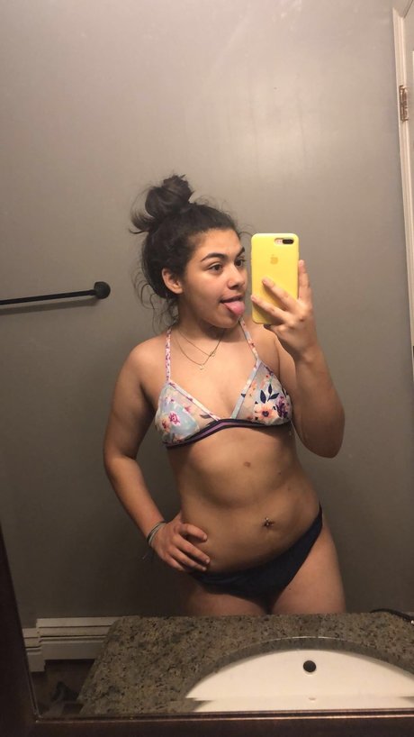 S1utan onlyfans nude tits