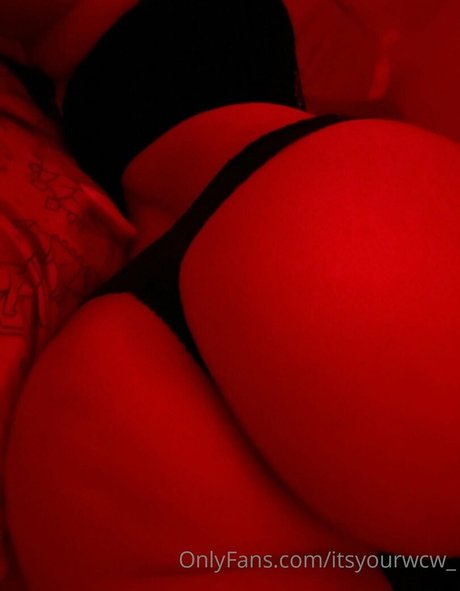 itsyourwcw_ feet onlyfans