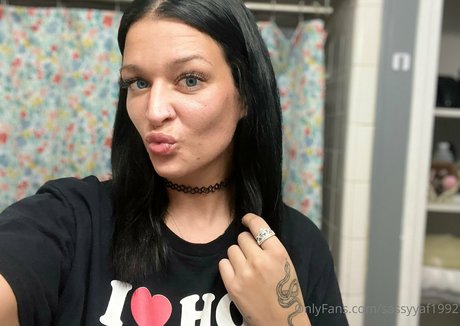 sassyyaf1992 onlyfans pics nude