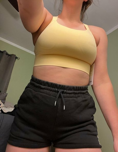 yourbabyemilyyy nudes only fans