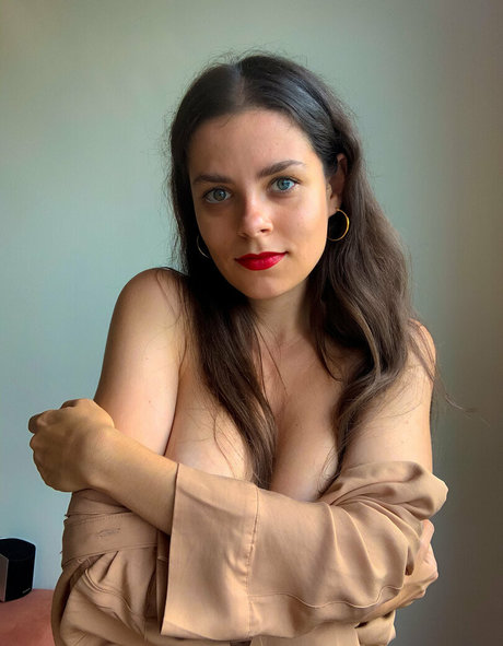 Lenabartos nude only fans