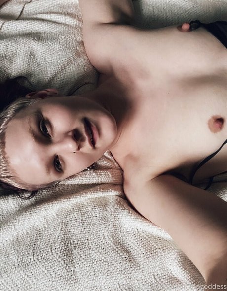 eeemmmthegoddess naked on onlyfans