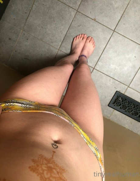 tinyrealmoth nudes onlyfans leaked