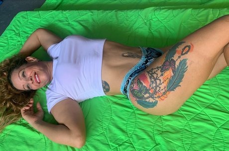 theonejuana  galleries