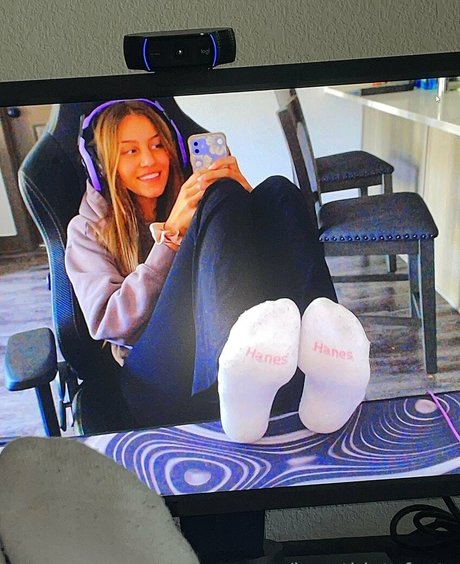 herathletefeetxo onlyfans leaked nude