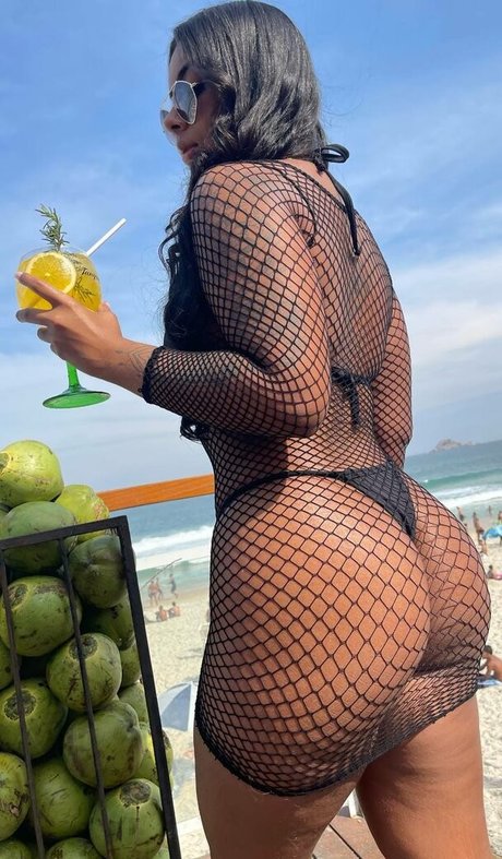 Evelyn Souza naked onlyfans