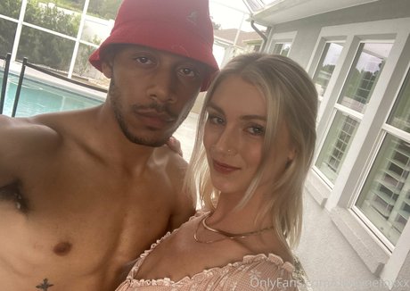 dwaynefoxxx onlyfans strip tease