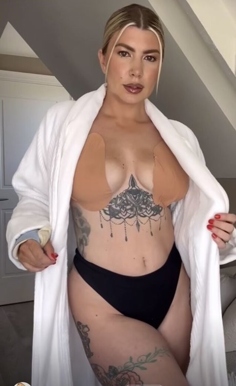 Olivia Buckland onlyfans images