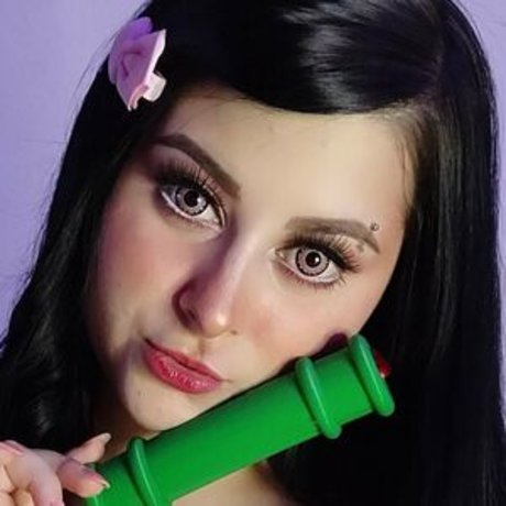 Lucy Skills onlyfans photos