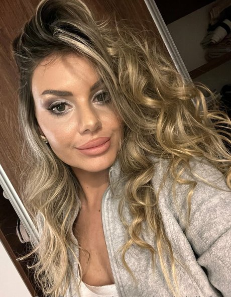 sweetcheeksjuliefree onlyfans x