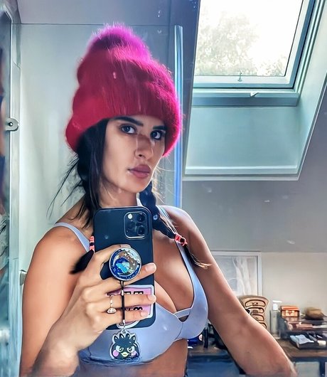 Diane Guerrero Profile image