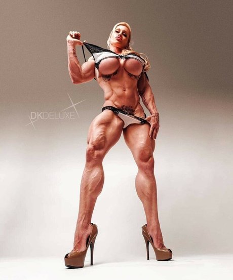 Marina Putziger onlyfans model photo