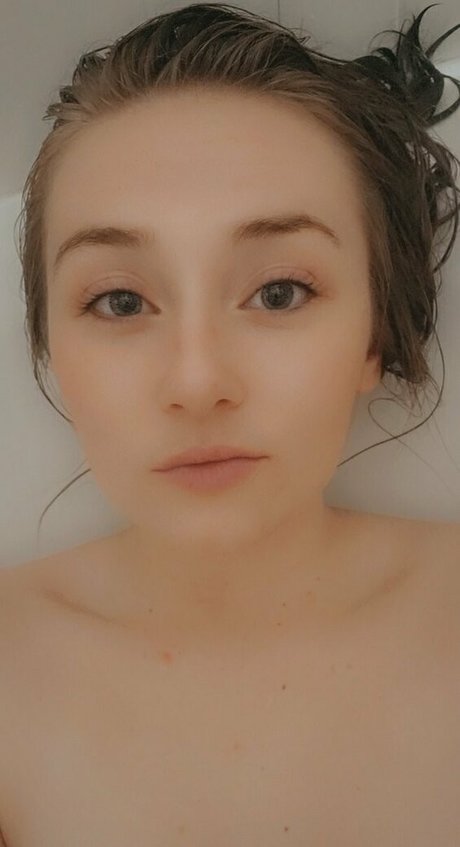 liittleladyfree onlyfans naked