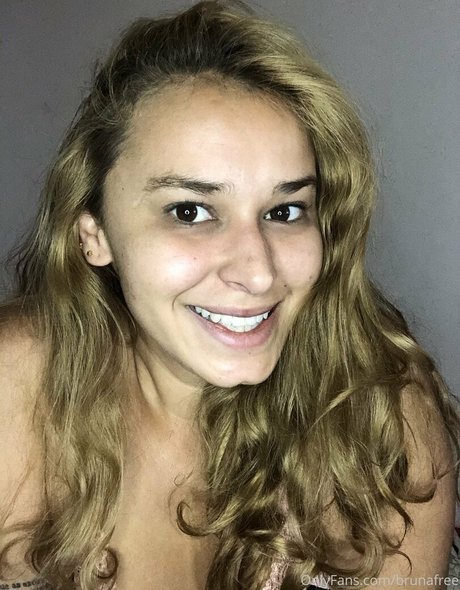 brunafree onlyfans sexy