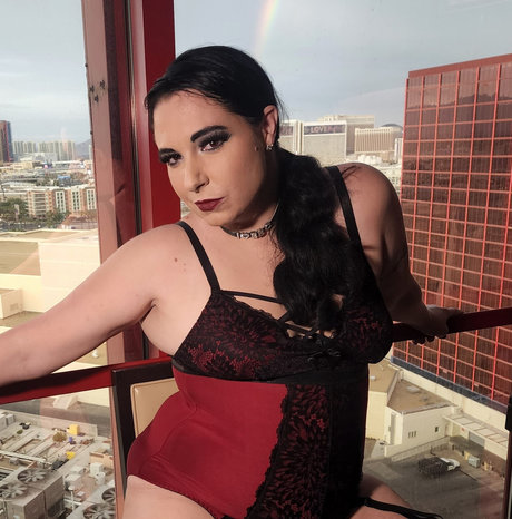 Hotwife Sarah only fans content